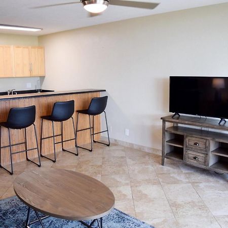 Beautiful Private Condo Walking Distance To Beach Mv2321 基黑 外观 照片